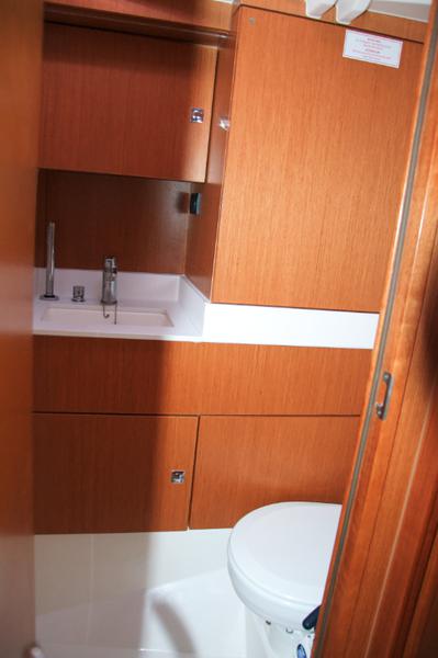 Book yachts online - sailboat - Bavaria C45 Holliday - Barbara I - rent