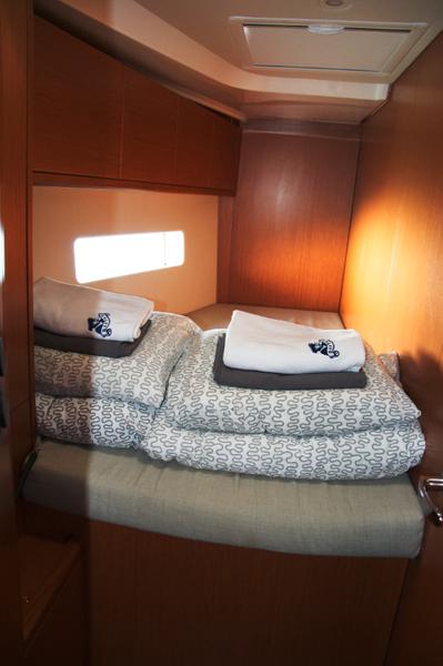 Book yachts online - sailboat - Bavaria C45 Holliday - Barbara I - rent