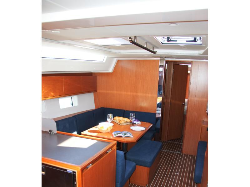 Book yachts online - sailboat - Bavaria C45 Holliday - Barbara I - rent