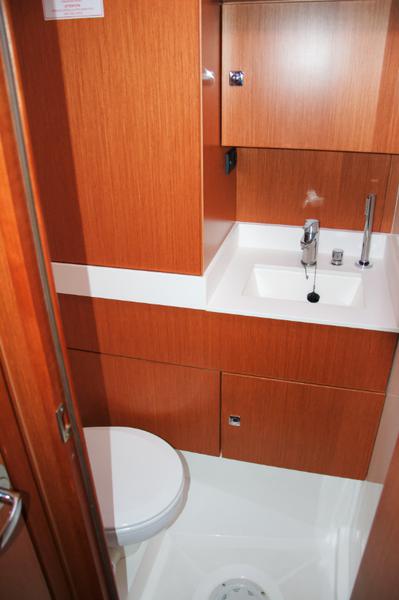 Book yachts online - sailboat - Bavaria C45 Holliday - Barbara I - rent