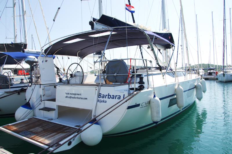 Book yachts online - sailboat - Bavaria C45 Holliday - Barbara I - rent