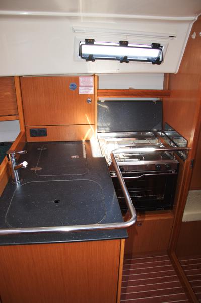 Book yachts online - sailboat - Bavaria Cruiser 32 - Cessar - rent