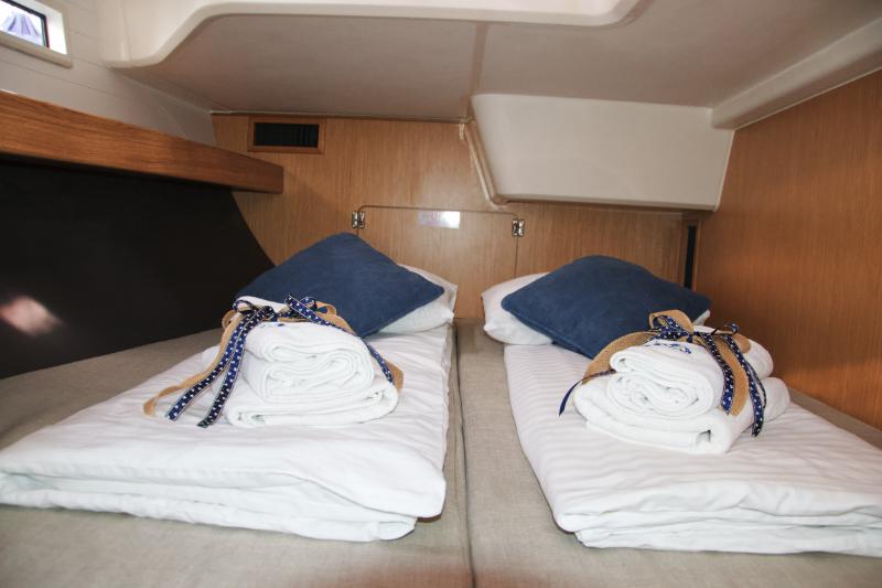 Book yachts online - sailboat - Bavaria Cruiser 51 - Margot One (Air Condition) - rent