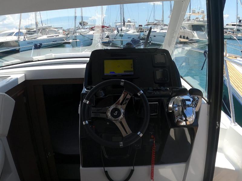 Book yachts online - motorboat - Antares 9 OB - King Fran 268732 SL - rent
