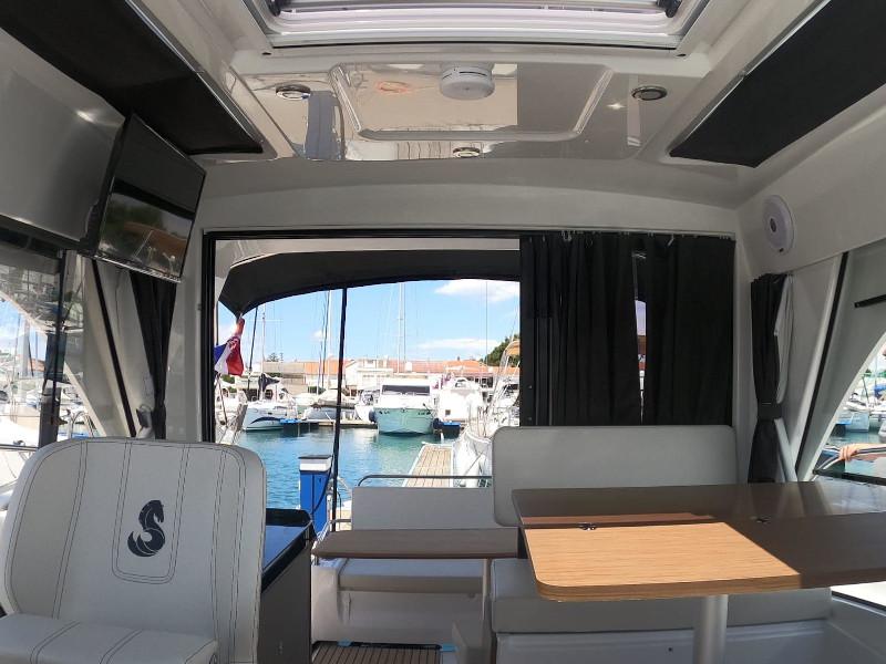 Book yachts online - motorboat - Antares 9 OB - Queen Korina 268730 SL - rent