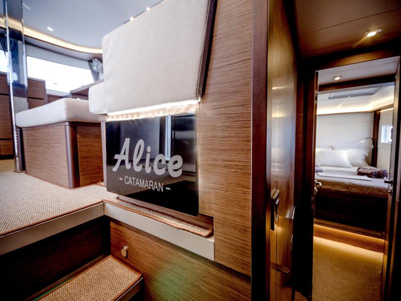 Book yachts online - catamaran - Lagoon 46 - ALICE - rent