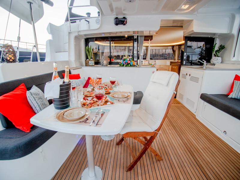 Book yachts online - catamaran - Lagoon 46 - ALICE - rent
