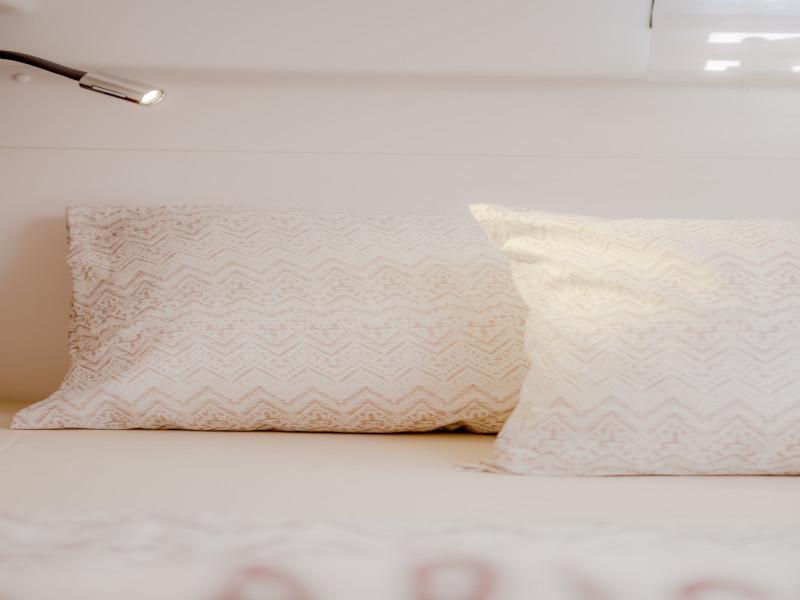 Book yachts online - catamaran - Lagoon 46 - ALICE - rent