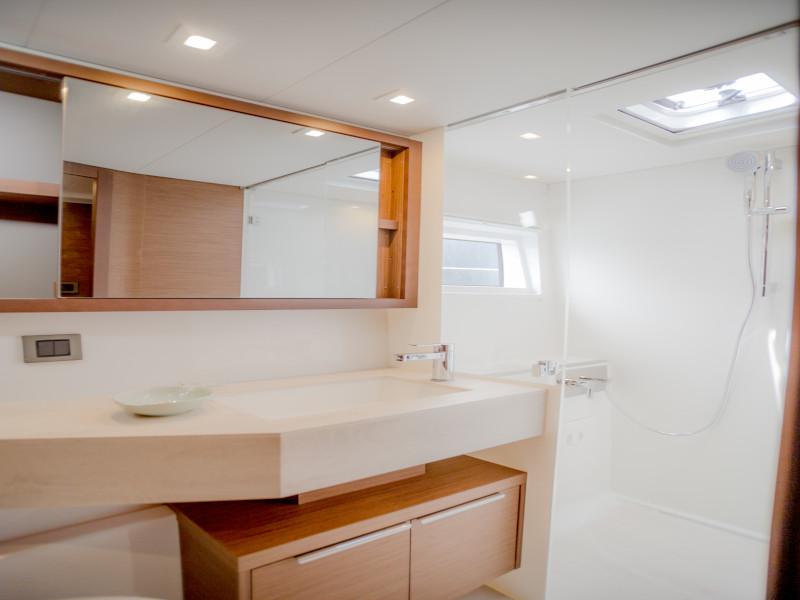 Book yachts online - catamaran - Lagoon 46 - ALICE - rent