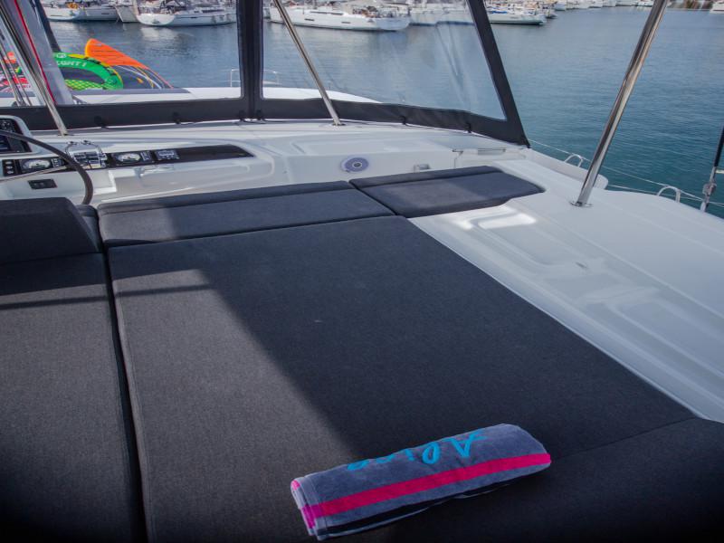 Book yachts online - catamaran - Lagoon 46 - ALICE - rent