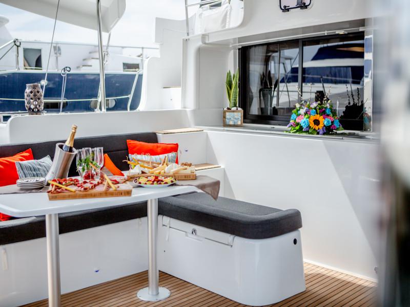 Book yachts online - catamaran - Lagoon 46 - ALICE - rent