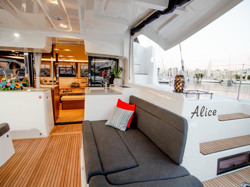 Book yachts online - catamaran - Lagoon 46 - ALICE - rent
