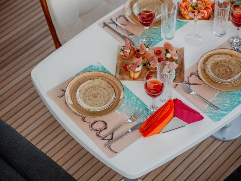 Book yachts online - catamaran - Lagoon 46 - ALICE - rent