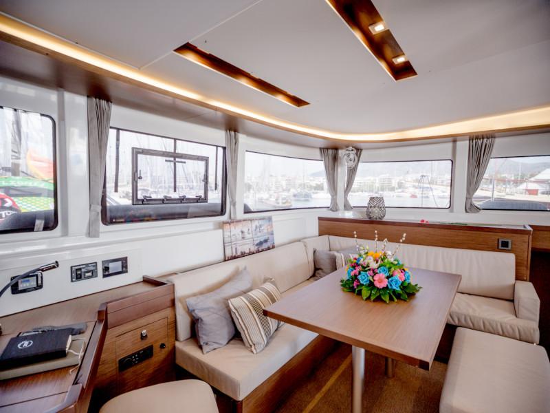 Book yachts online - catamaran - Lagoon 46 - ALICE - rent