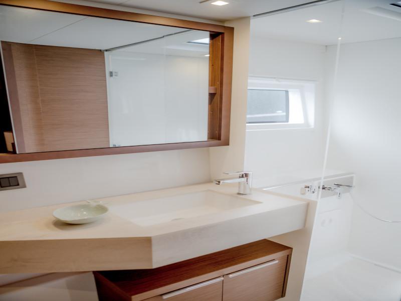 Book yachts online - catamaran - Lagoon 46 - ALICE - rent
