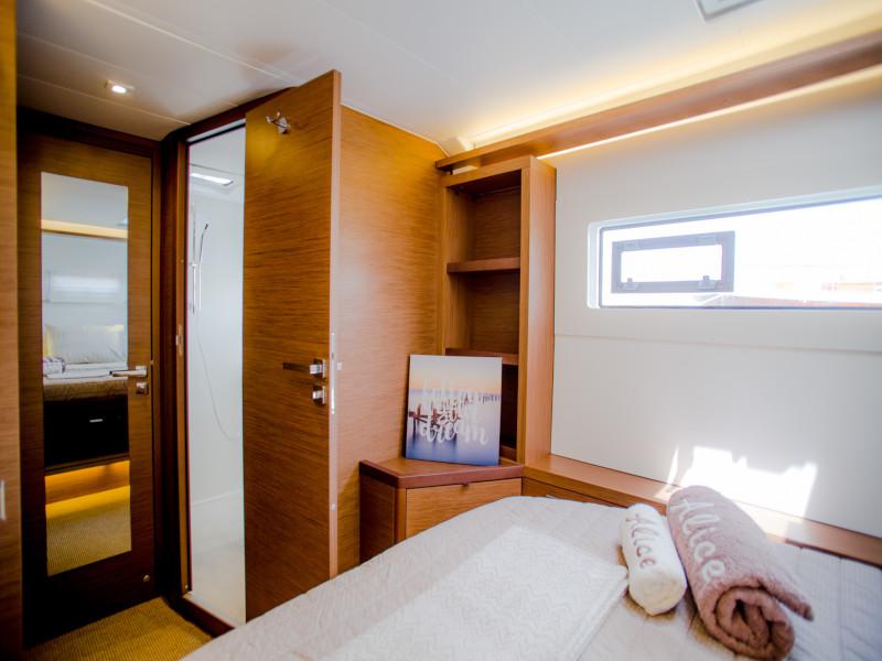 Book yachts online - catamaran - Lagoon 46 - ALICE - rent