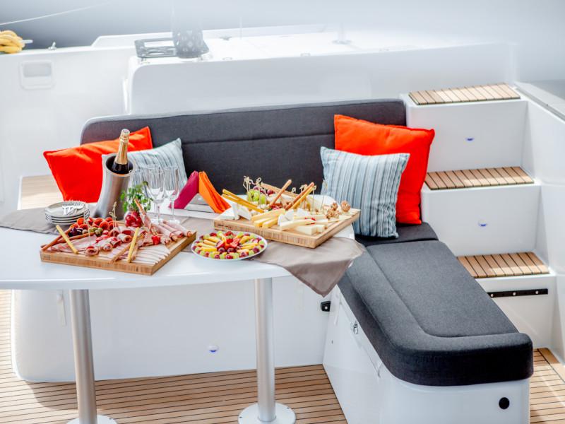 Book yachts online - catamaran - Lagoon 46 - ALICE - rent