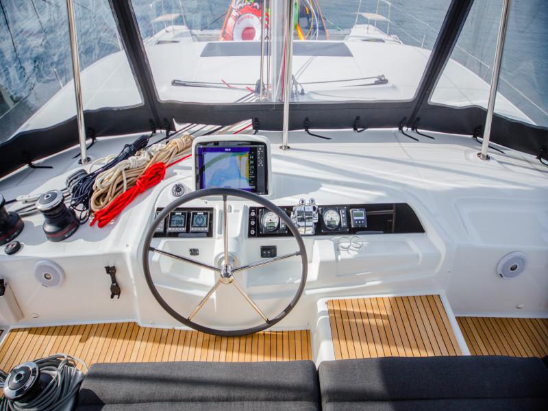Book yachts online - catamaran - Lagoon 46 - ALICE - rent