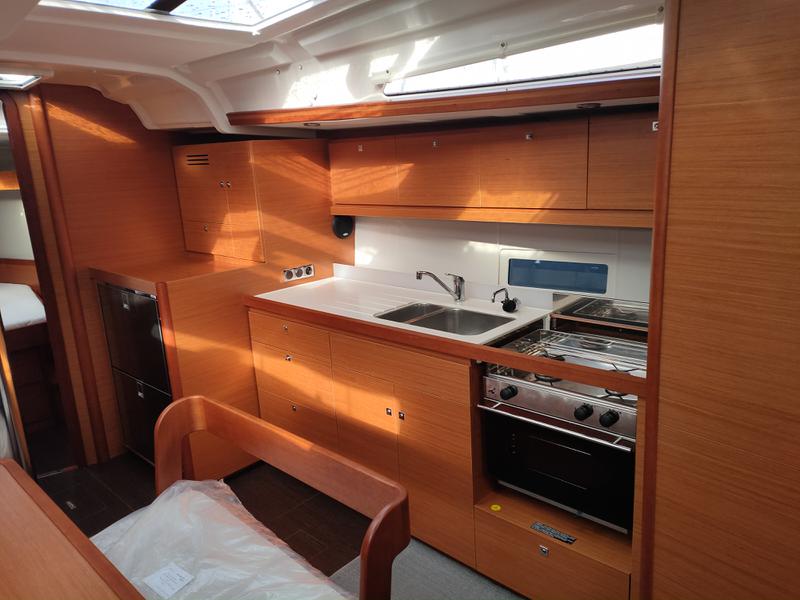 Book yachts online - sailboat - Dufour 430 Grand Large - Malime - rent