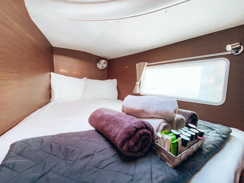 Book yachts online - catamaran - Lagoon 380 ( INVENTER ) - Tiny K. ( inverter-solar panels ) - rent