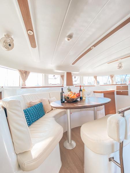 Book yachts online - catamaran - Lagoon 380 ( INVENTER ) - Tiny K. ( inverter-solar panels ) - rent