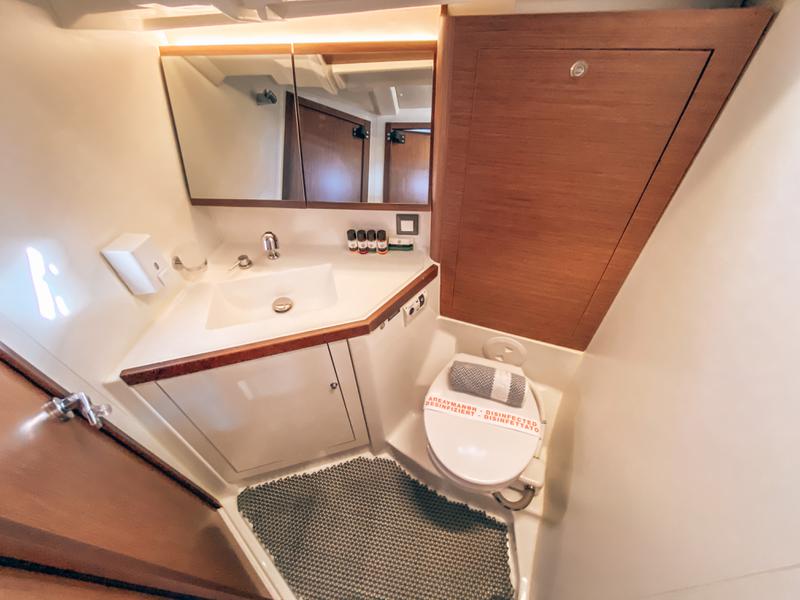 Book yachts online - sailboat - Oceanis 46.1 ( A/C/ INVENTER ) - WHISPER ( A/C,inverter,electric heads ) - rent