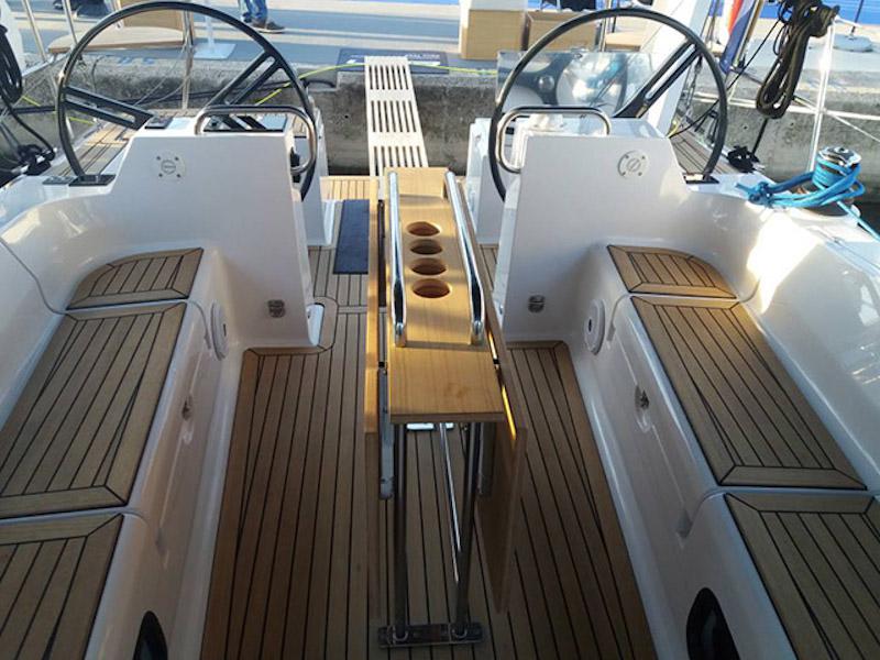 Book yachts online - sailboat - Elan 40 Impression - Estela - rent