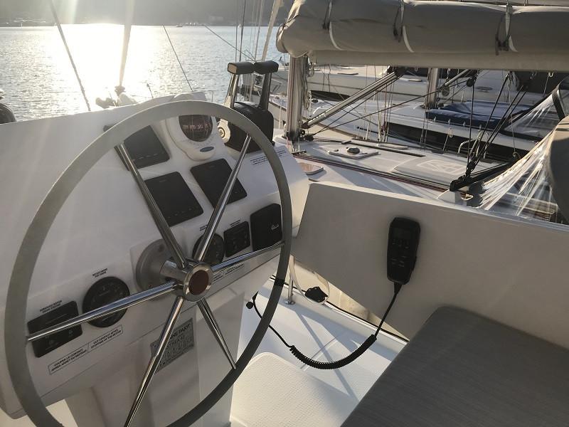 Book yachts online - catamaran - Astréa 42 - Bonita - rent