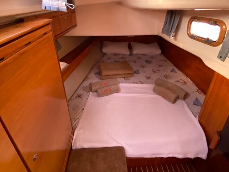 Book yachts online - sailboat - Bavaria 46 - Esperanza - rent