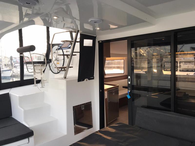 Book yachts online - catamaran - Lagoon 42 - MARTINA TWO - rent