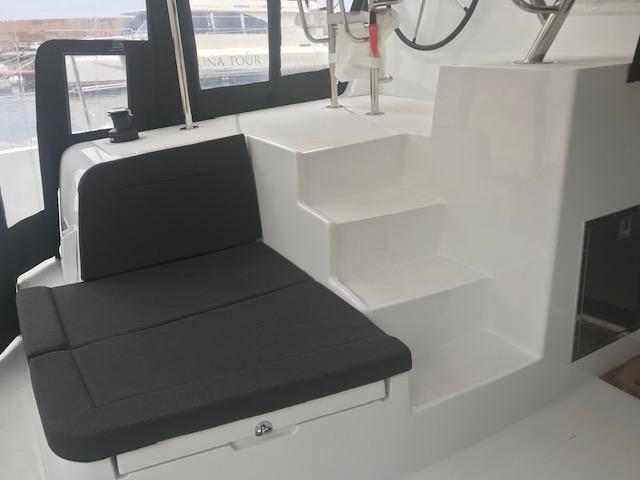 Book yachts online - catamaran - Lagoon 42 - MARTINA TWO - rent