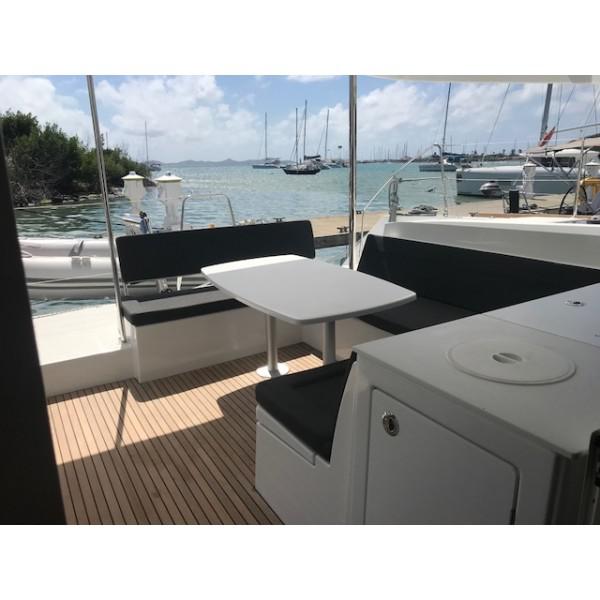 Book yachts online - catamaran - Lagoon 450  Flybridge - PAULA - rent