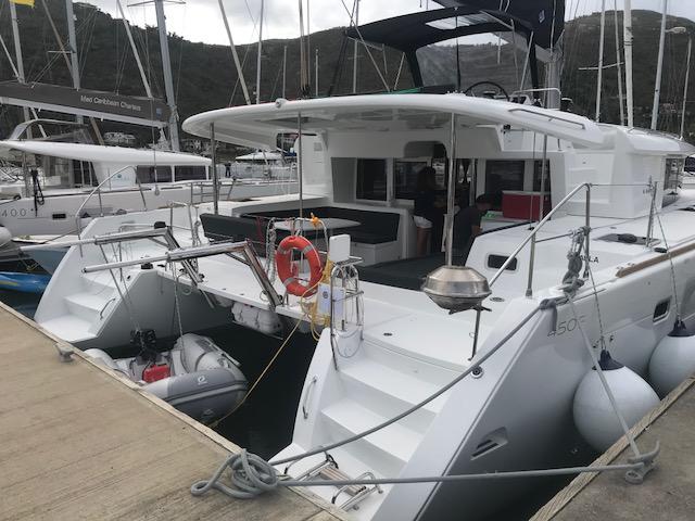 Book yachts online - catamaran - Lagoon 450  Flybridge - PAULA - rent