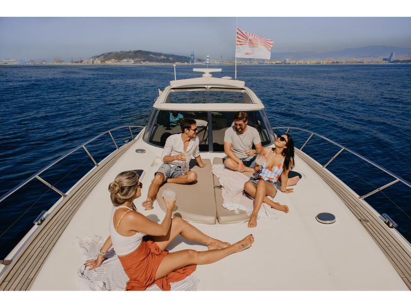 Book yachts online - motorboat - Sunseeker Predator 58 - Ocean Barcelona - rent