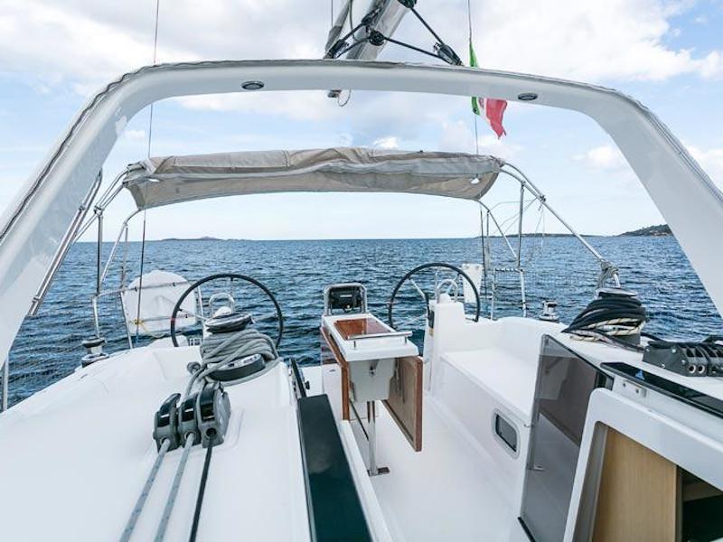 Book yachts online - sailboat - Oceanis 38 - MÁXIMO - rent