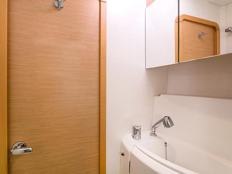 Book yachts online - catamaran - Lagoon 400 - ARIANNA - rent