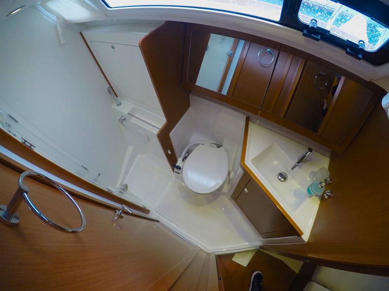 Book yachts online - sailboat - Oceanis 45 - HACHE - rent