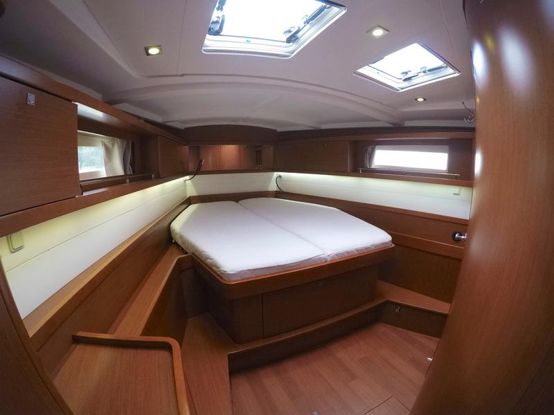 Book yachts online - sailboat - Oceanis 45 - HACHE - rent