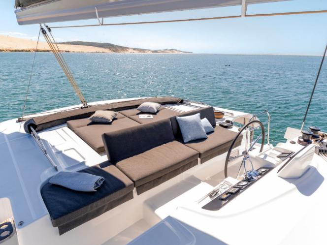 Book yachts online - catamaran - Lagoon 46 - PINSON - rent