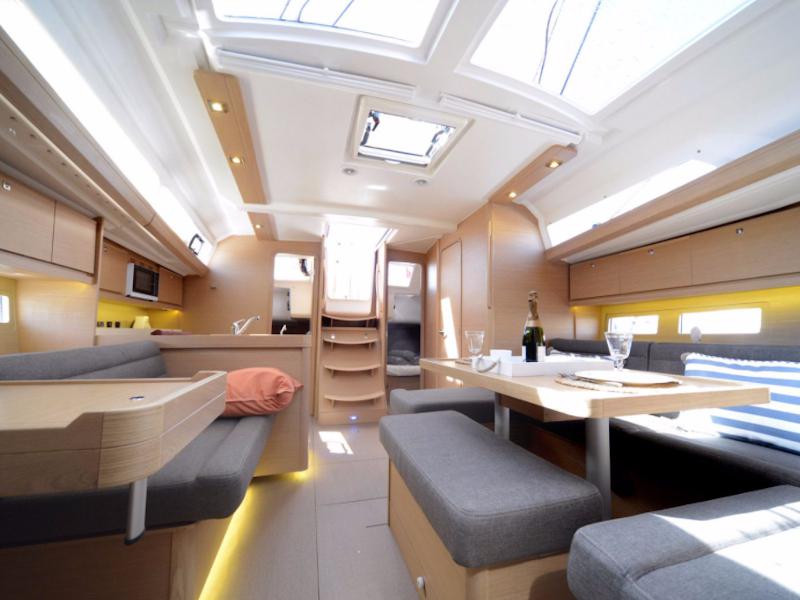 Book yachts online - sailboat - Dufour 412 Grand Large - ALTAIR - rent