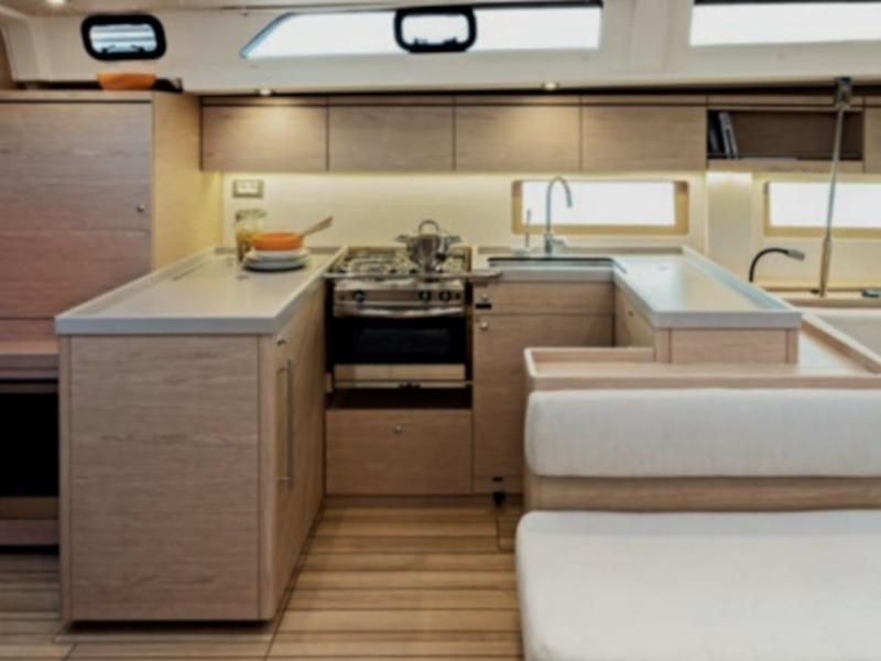 Book yachts online - sailboat - Oceanis 51.1 - Mahina - rent