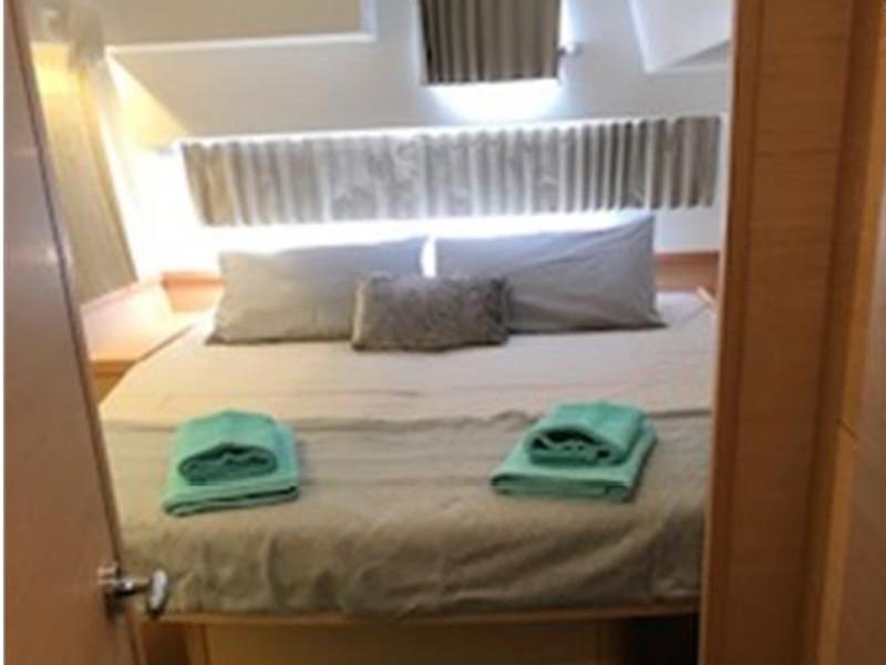 Book yachts online - catamaran - Lagoon 42 - Aero - rent