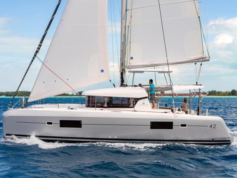 Book yachts online - catamaran - Lagoon 42 - Aero - rent
