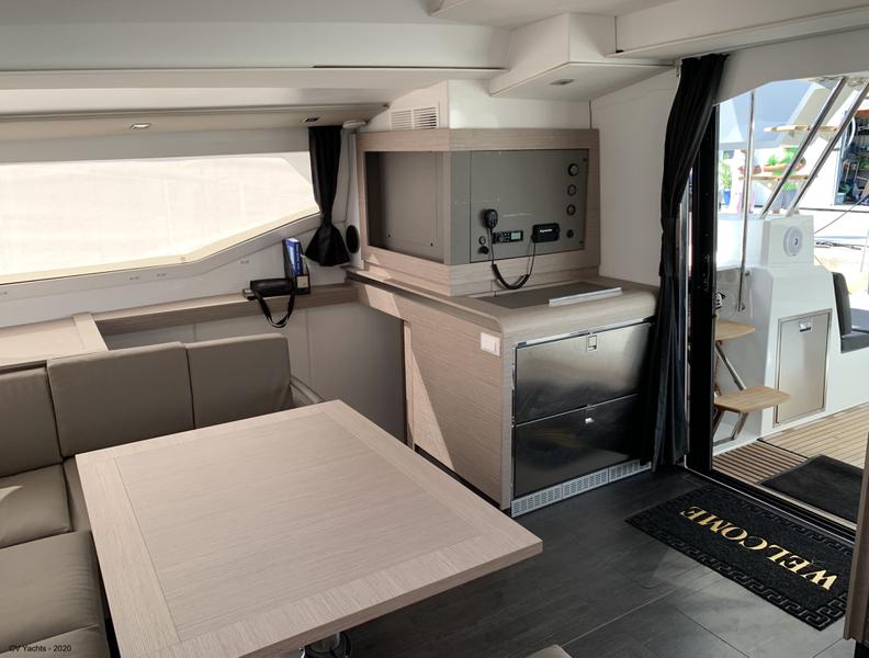 Book yachts online - catamaran - Elba 45 - Lazuli - rent