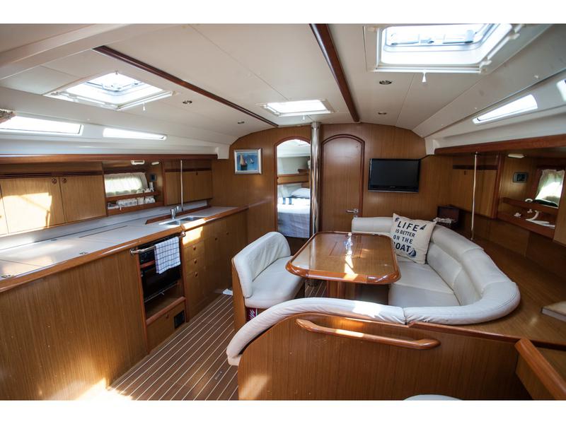 Book yachts online - sailboat - Sun Odyssey 45 - My Lady - rent