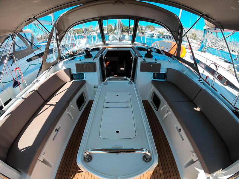 Book yachts online - sailboat - Sun Odyssey 519 - Mayflower - A/C &amp; Gen - rent