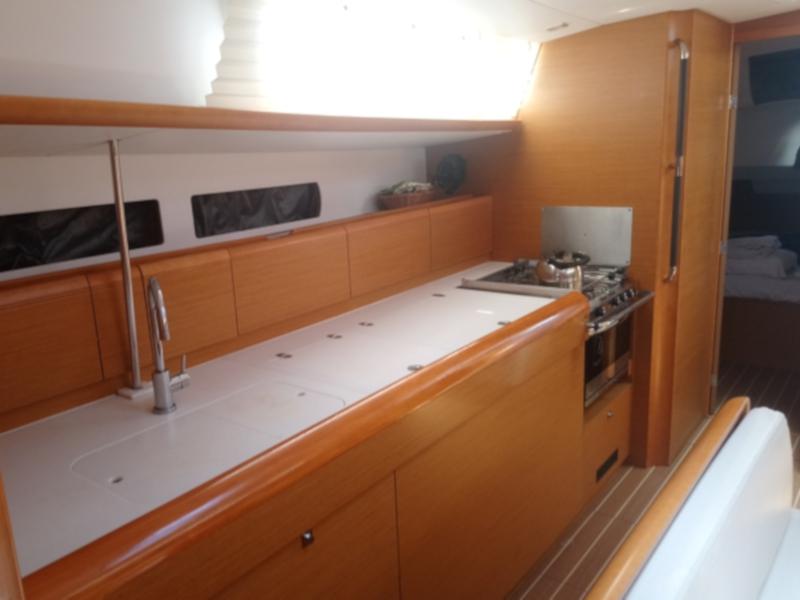 Book yachts online - sailboat - Sun Odyssey 479 - Guinness  - 4 electric WC - new sails 2022 - rent