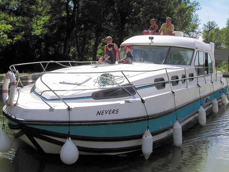 Book yachts online - motorboat - Sedan 1310 - PORT SUR SAONE FR - rent