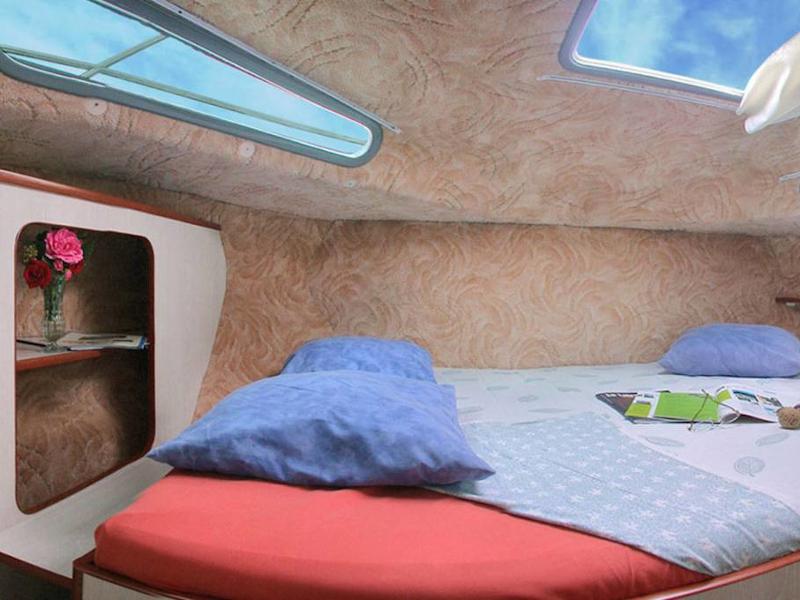 Book yachts online - motorboat - Sedan 1310 - ARLES FR - rent