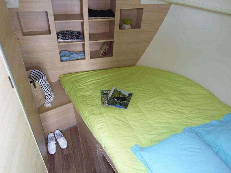 Book yachts online - motorboat - Sedan Primo - WUSTRAU DE - rent